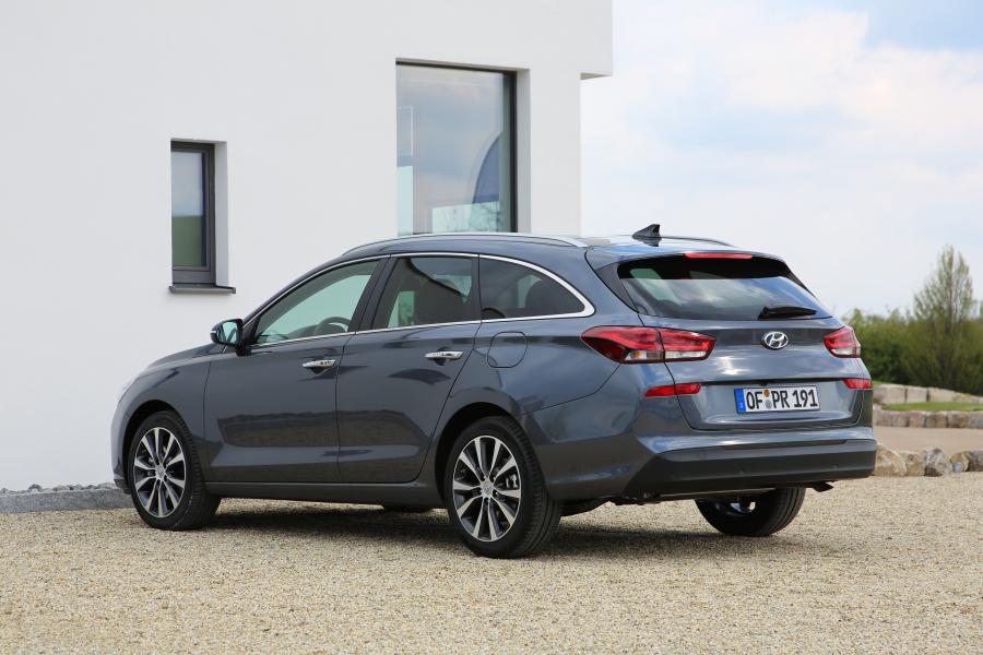  Hyundai i30 Wagon (PD) 2017 года  (WW) (фото 18 из 45)
